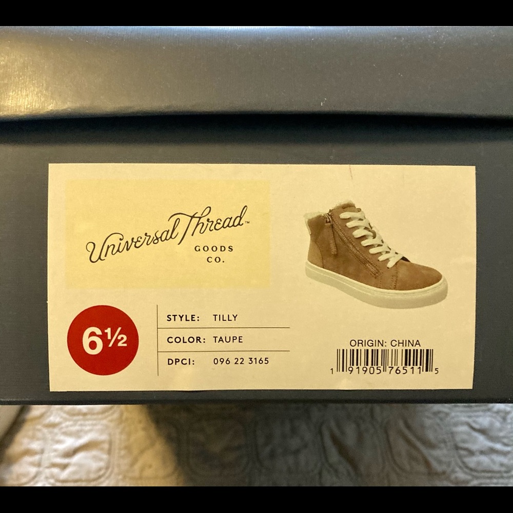Universal Thread with box - Picture 6 of 6